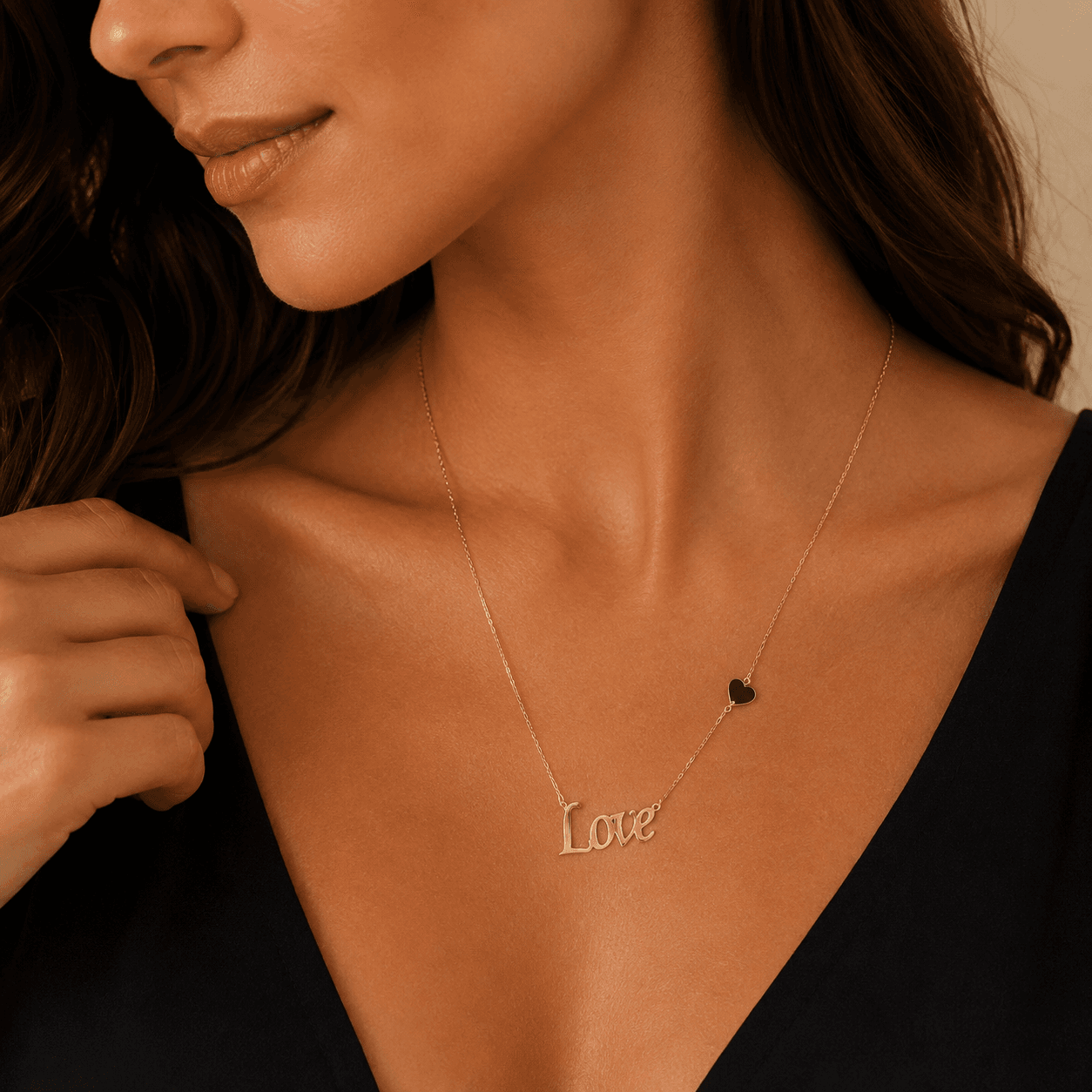 Колие „Love" с черно сърце 14К злато — Дамски колиета